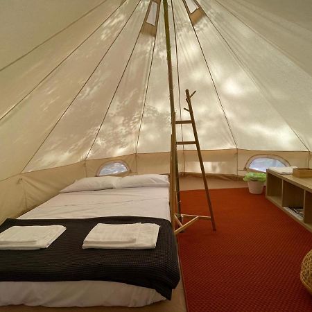 River Tribe Glamping Laino Borgo Bagian luar foto